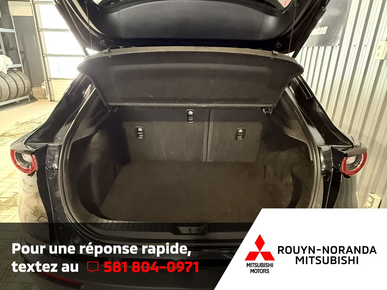 Mazda CX-30 2024 Noir Rouyn-Noranda - photo #14