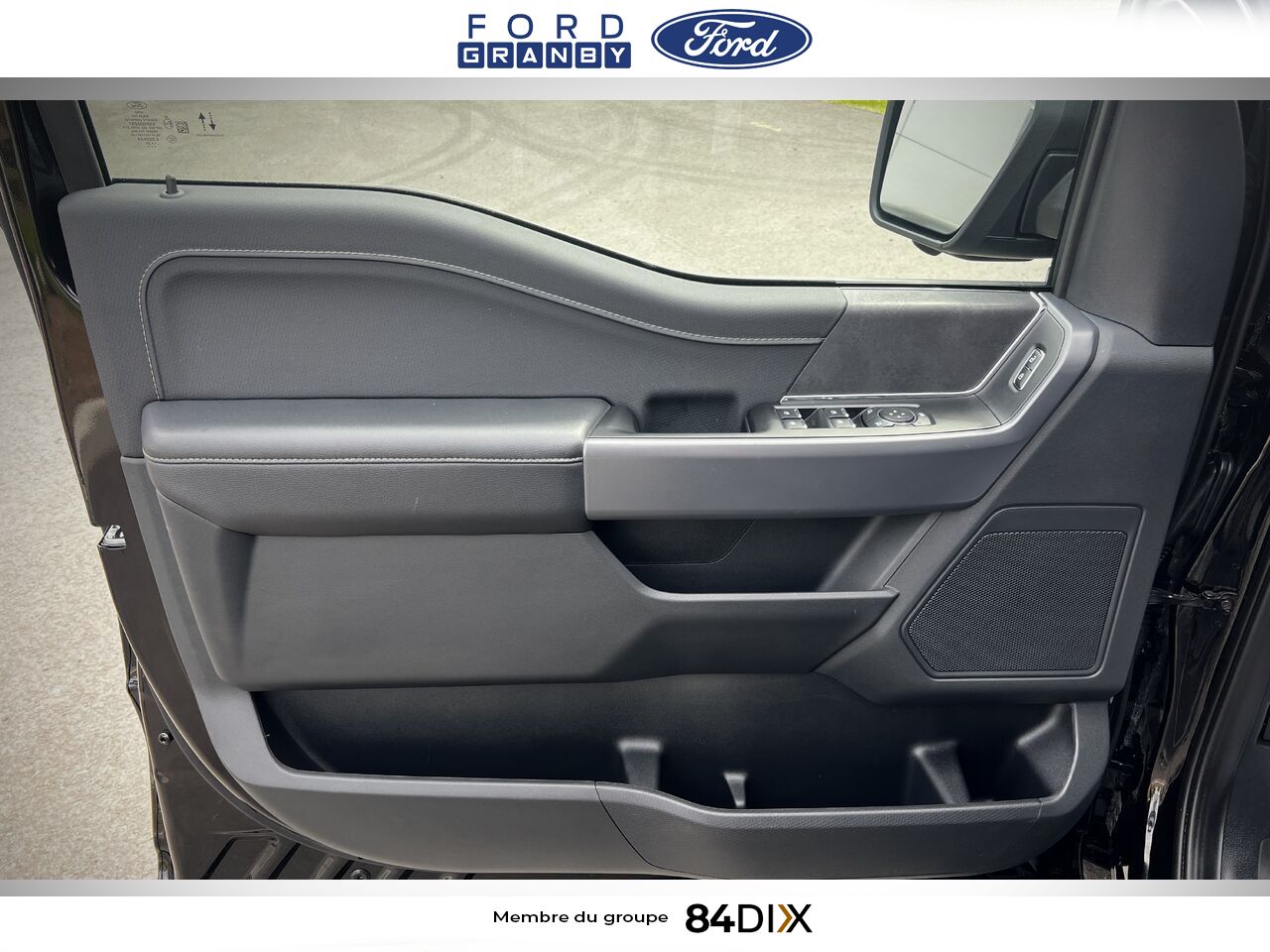 Ford F-150 2025 Noir Granby - photo #12