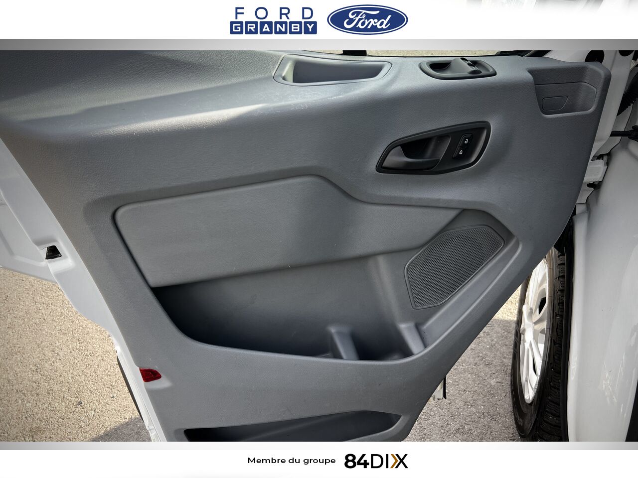2019 Ford Transit fourgon utilitaire White Granby - photo #9