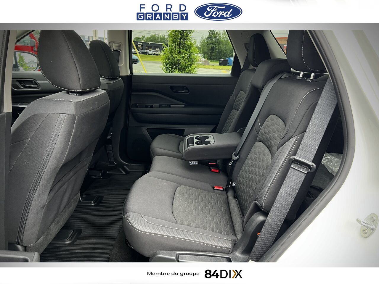 Nissan Pathfinder 2024 Blanc Granby - photo #32