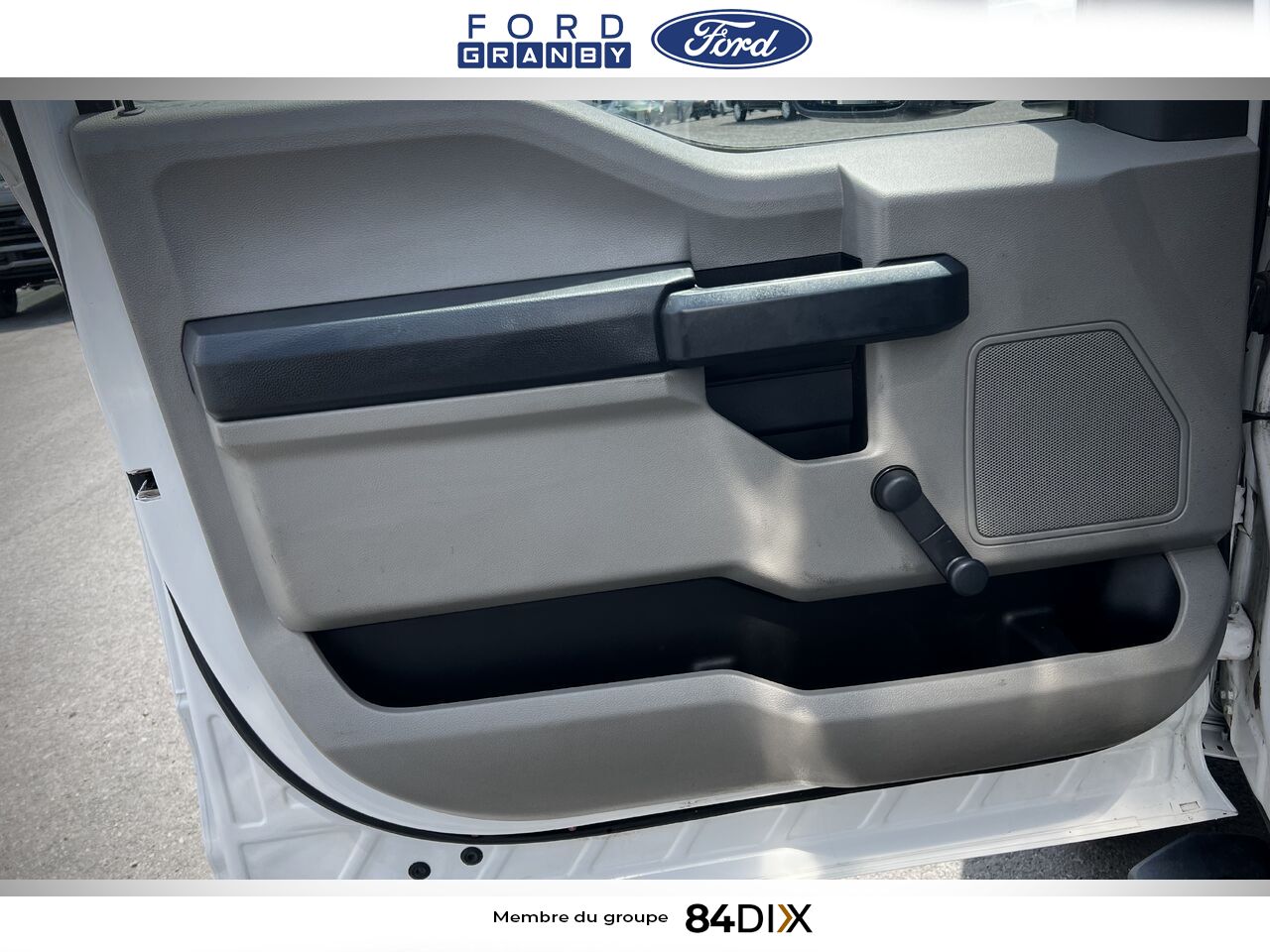 2022 Ford Super Duty F-550 DRW White Granby - photo #12