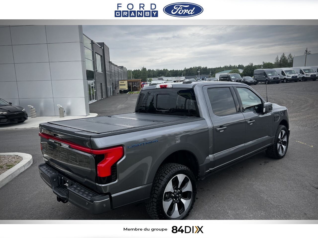 Ford F-150 Lightning 2023 Gris Granby - photo #3
