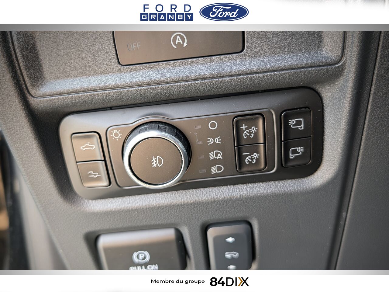 Ford F-150 2025 Noir Granby - photo #12