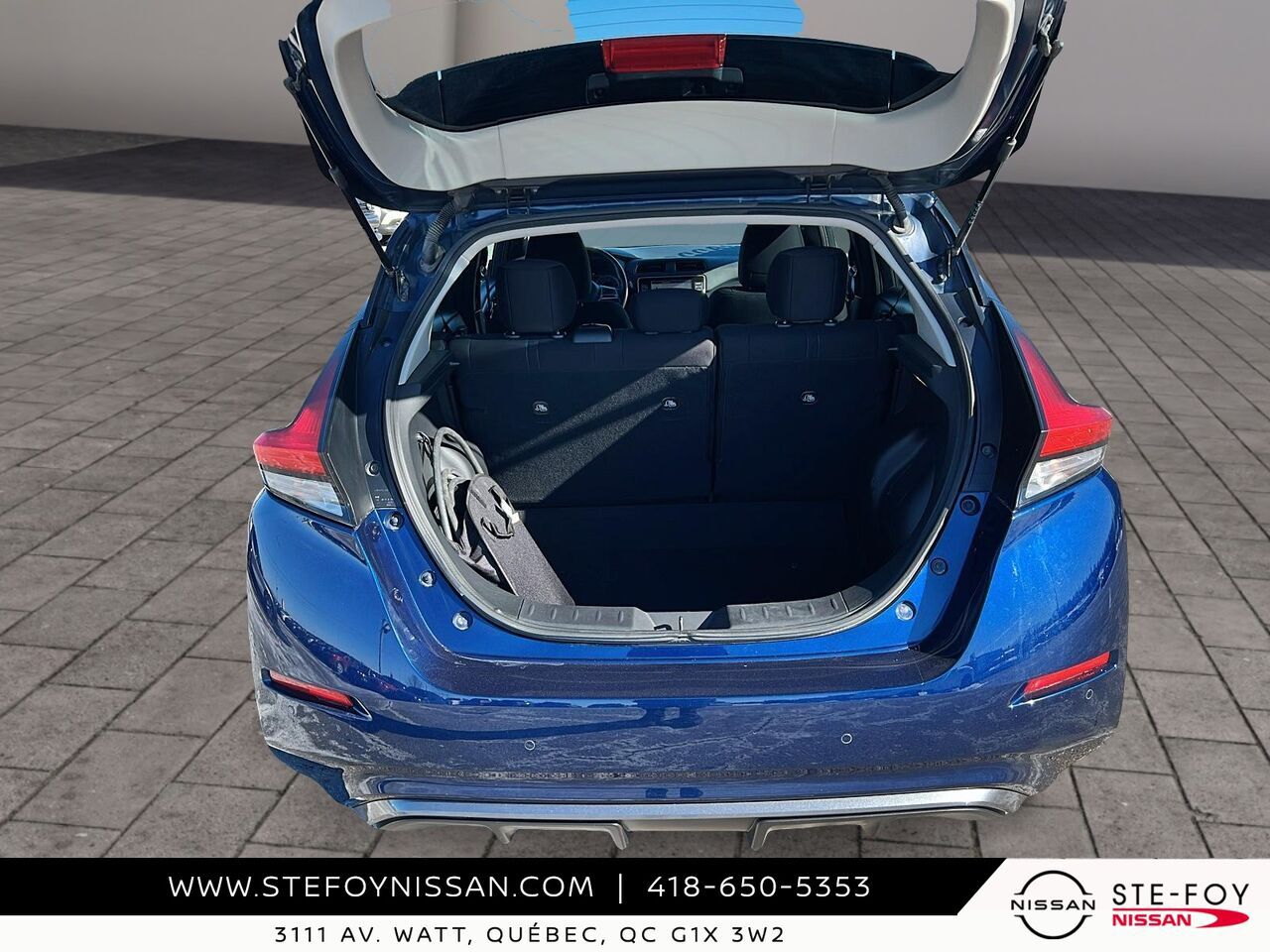 2024 Nissan LEAF Blue Ste-Foy - photo #5