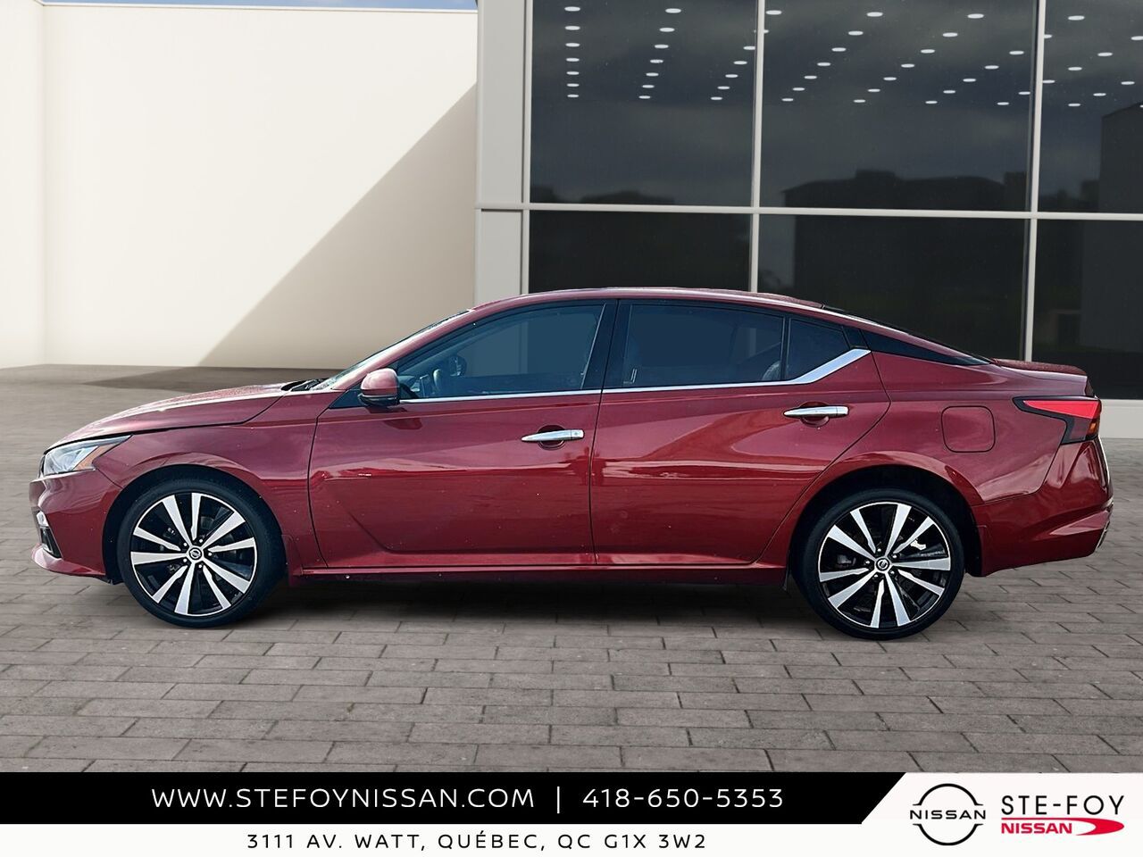 2022 Nissan Altima Red Ste-Foy - photo #4