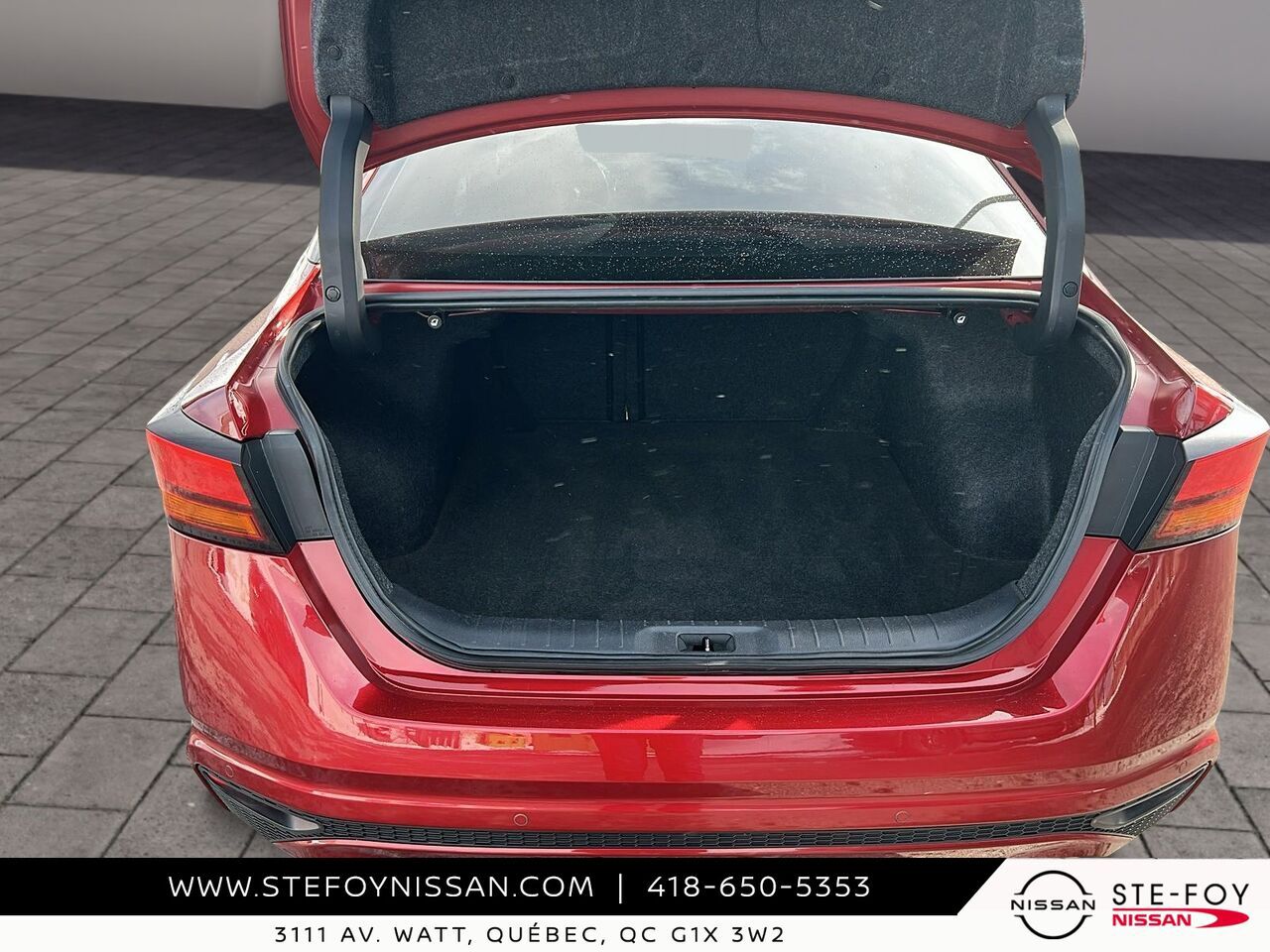 2022 Nissan Altima Red Ste-Foy - photo #5
