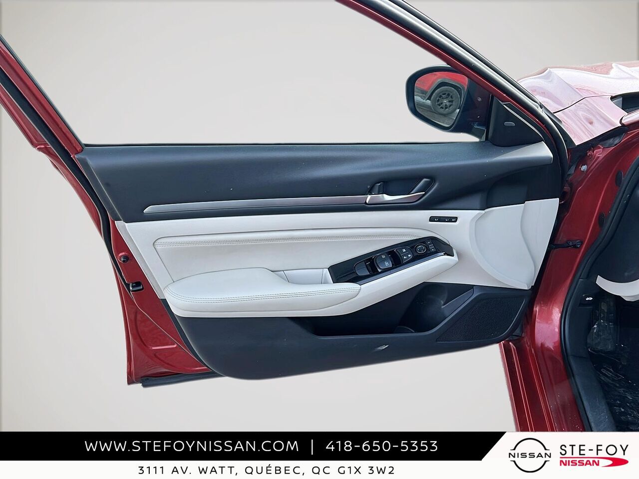 2022 Nissan Altima Red Ste-Foy - photo #10