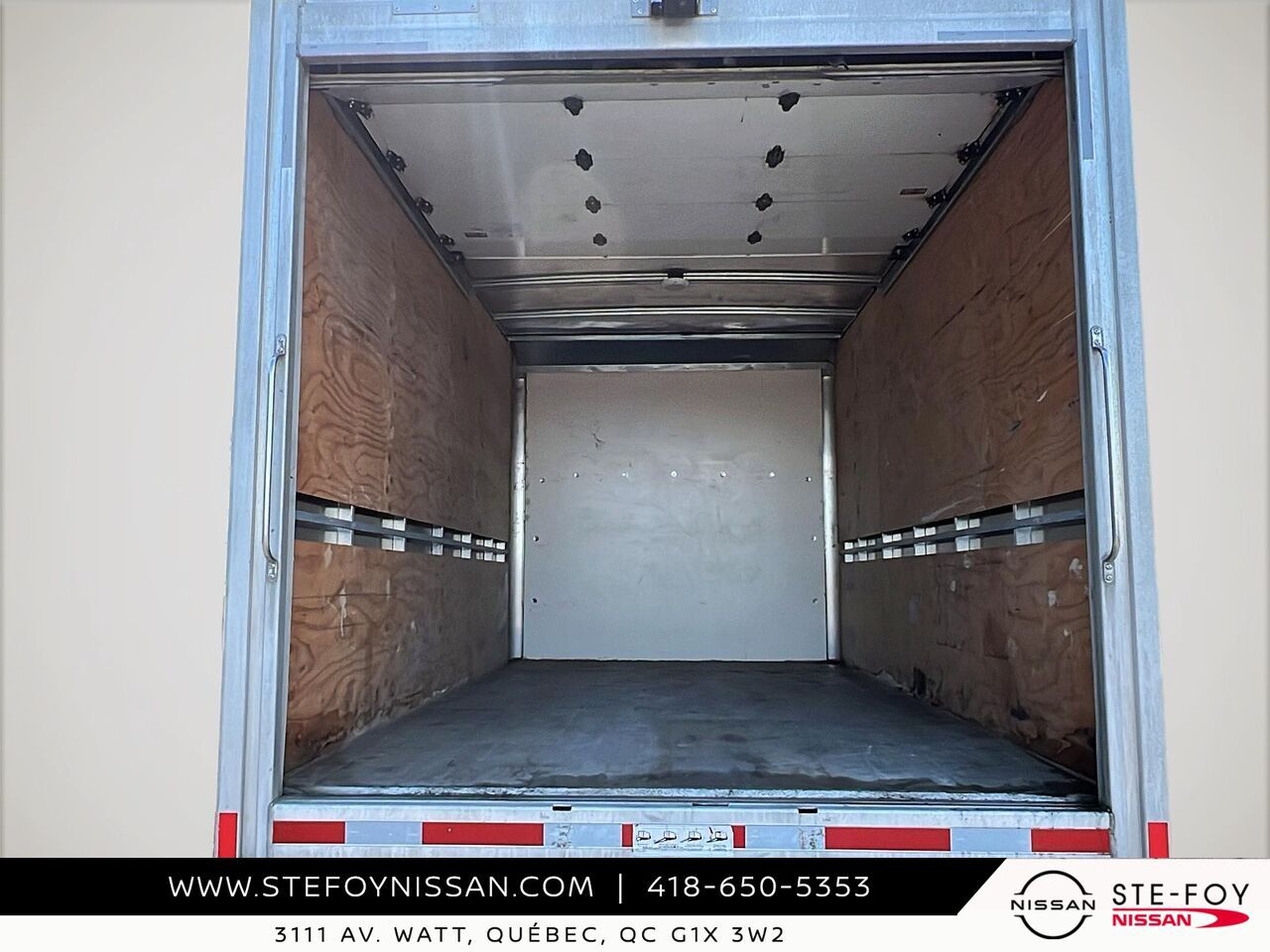 2023 Ford Transit Cube 12 pieds simple roue White Ste-Foy - photo #5