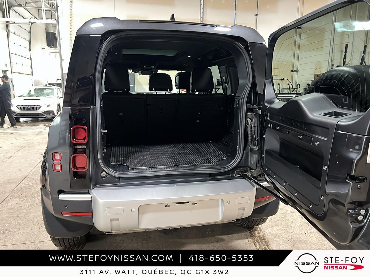 Land Rover Defender 2024 Gris Ste-Foy - photo #5