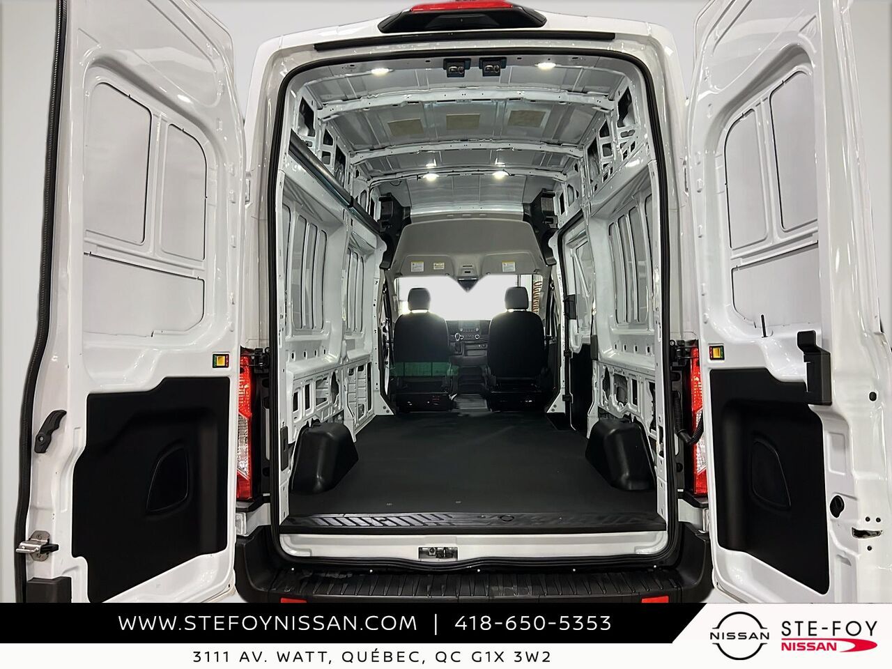 2024 Ford Transit T-250 PA toit sur&eacute;lev&eacute; 148 po White Ste-Foy - photo #5