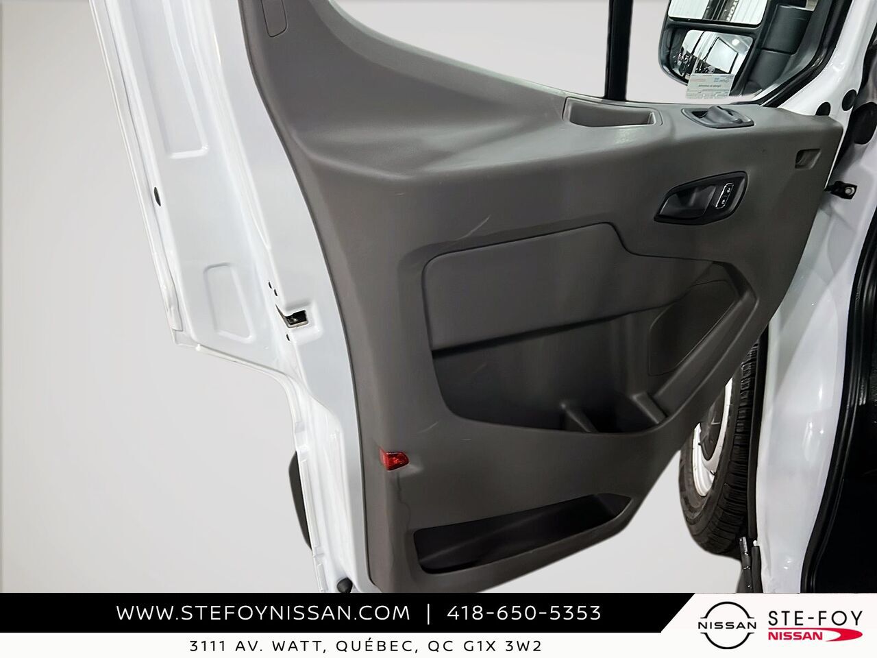 2024 Ford Transit T-250 PA toit moyen 148 po White Ste-Foy - photo #10
