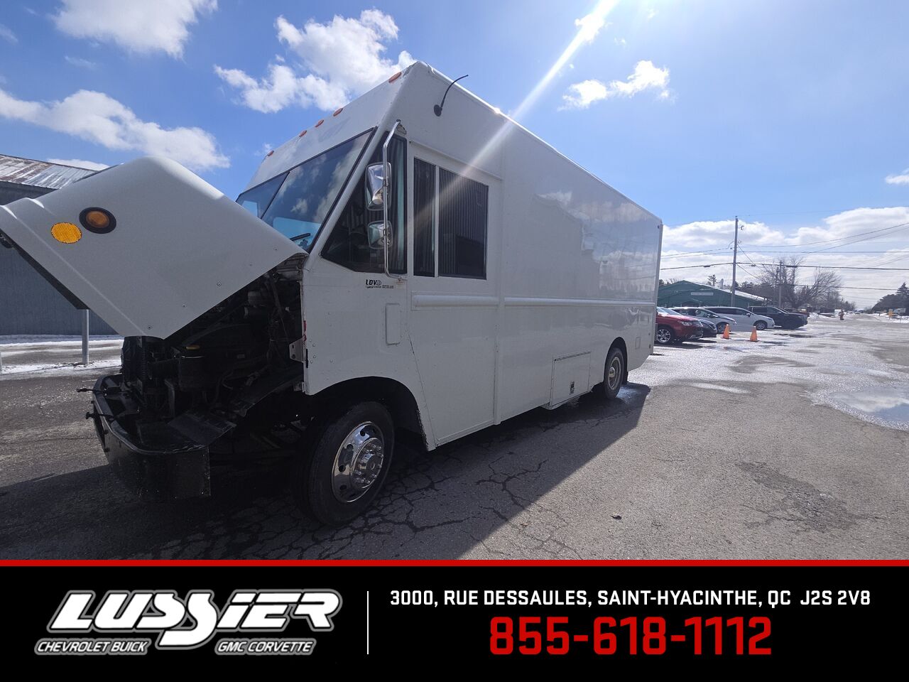 Ford Châssis dénudé Super Duty F-59 Châssis nu 208 po DRW 2011