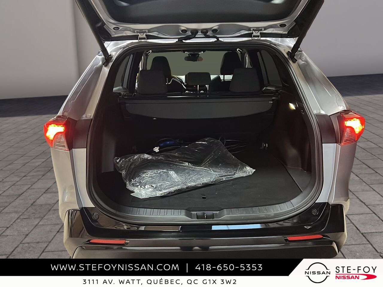 Toyota RAV4 Prime 2024 Argent Ste-Foy - photo #5