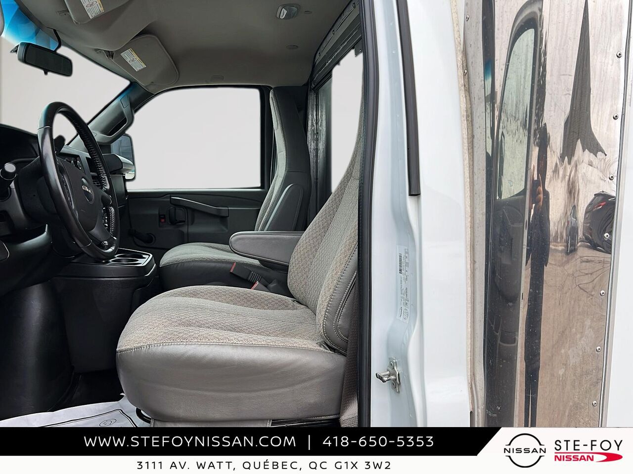 2023 GMC Fourgonnette commerciale Savana White Ste-Foy - photo #8