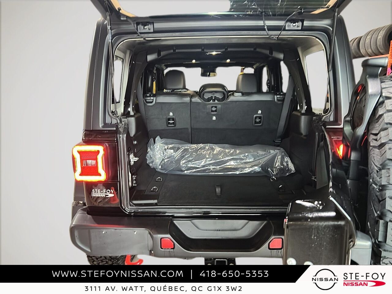2025 Jeep Wrangler Black Ste-Foy - photo #5