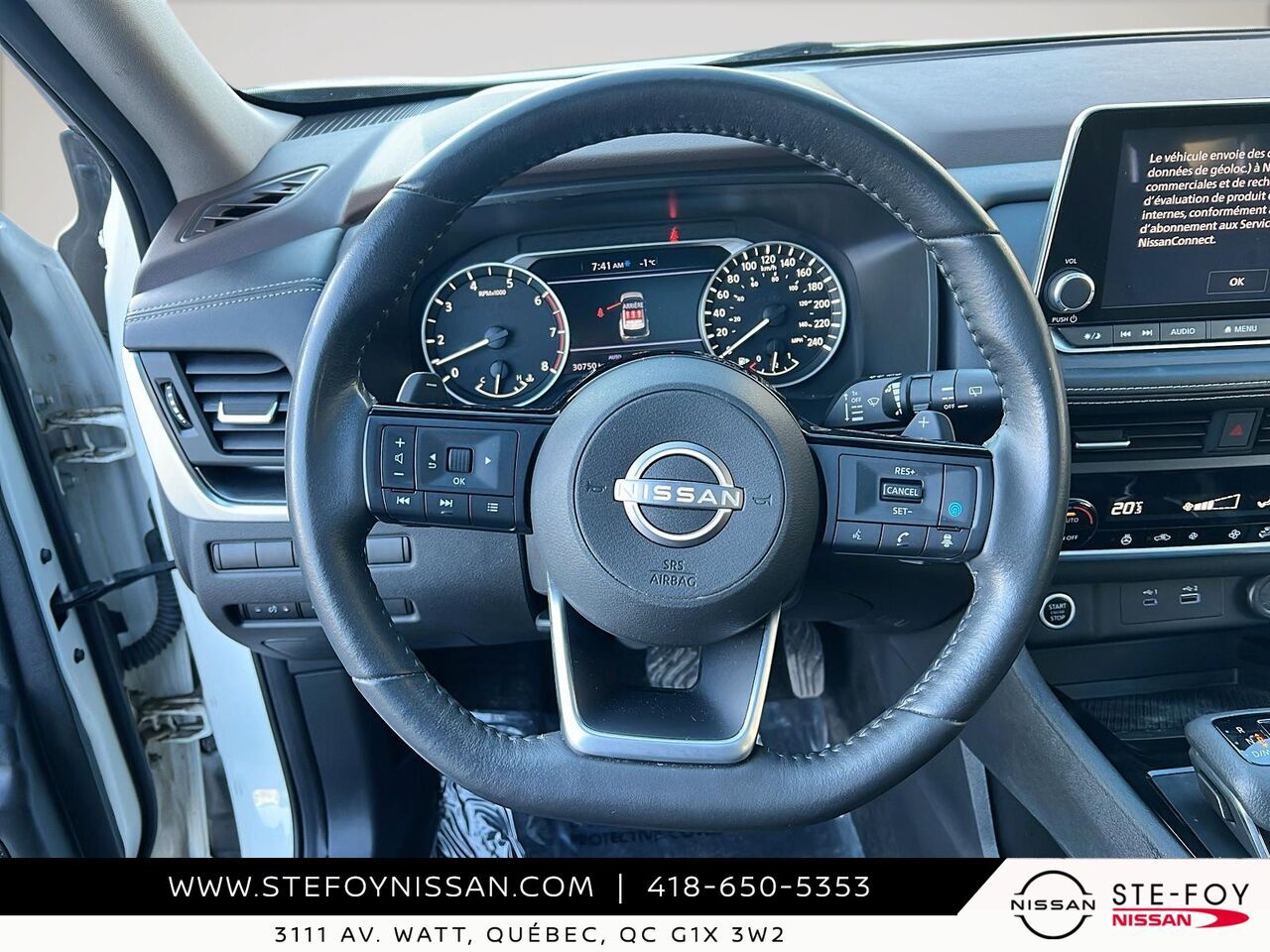 2023 Nissan Rogue SV TI &Eacute;dition de minuit White Ste-Foy - photo #11