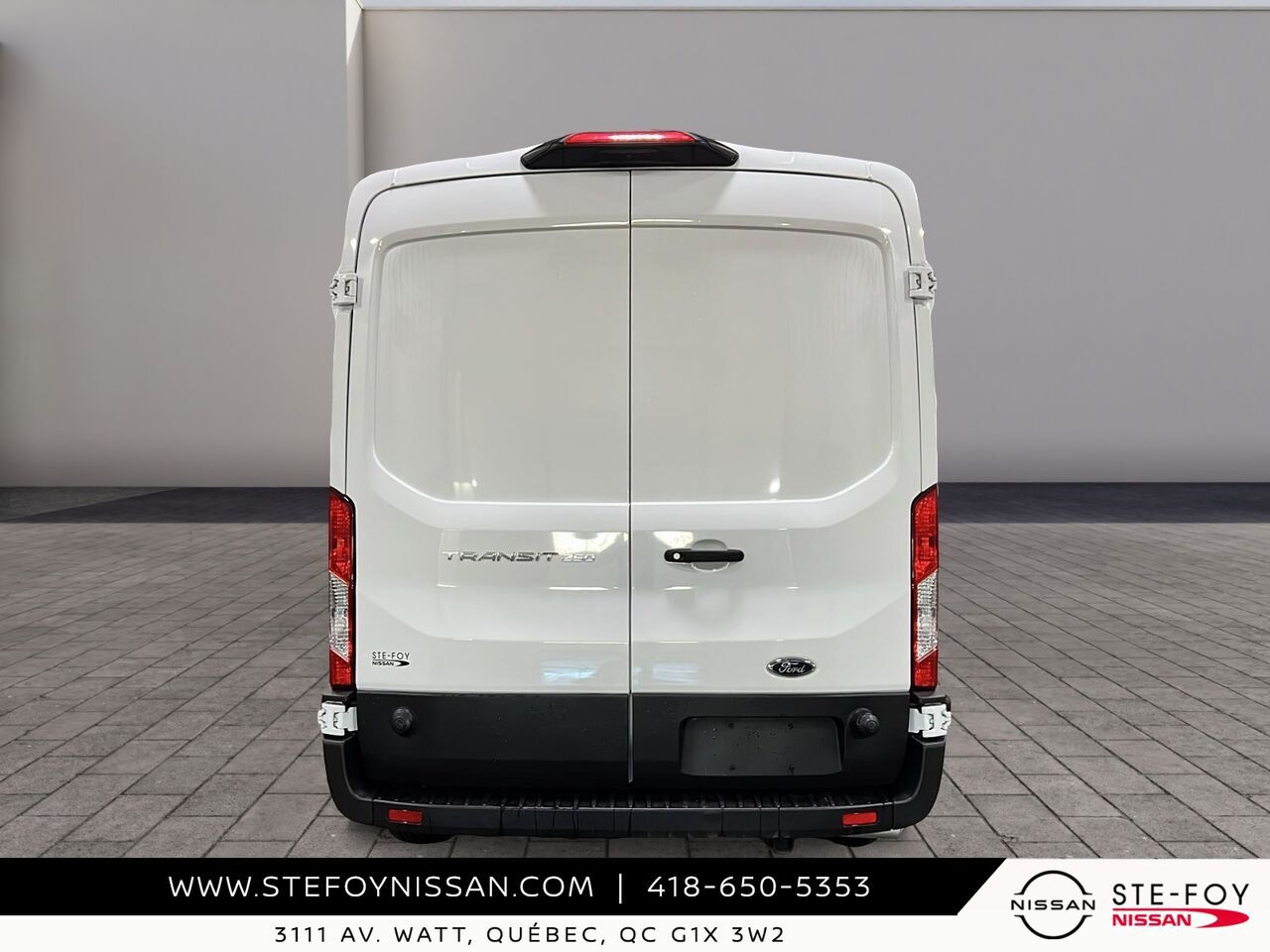 Ford Transit T-250 PA toit moyen 148 po 2024 Blanc Ste-Foy - photo #2