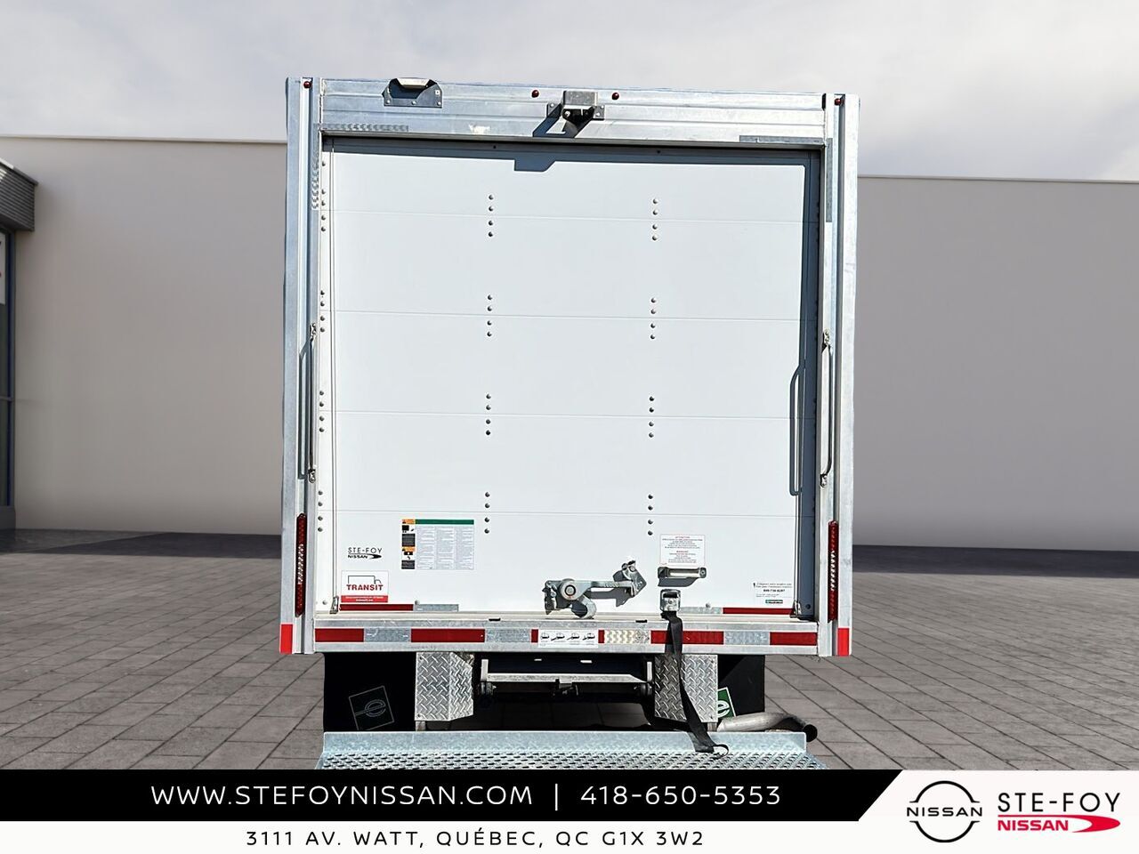 2025 Chevrolet Fourgonnette commerciale tronqu&eacute;e Express White Ste-Foy - photo #2
