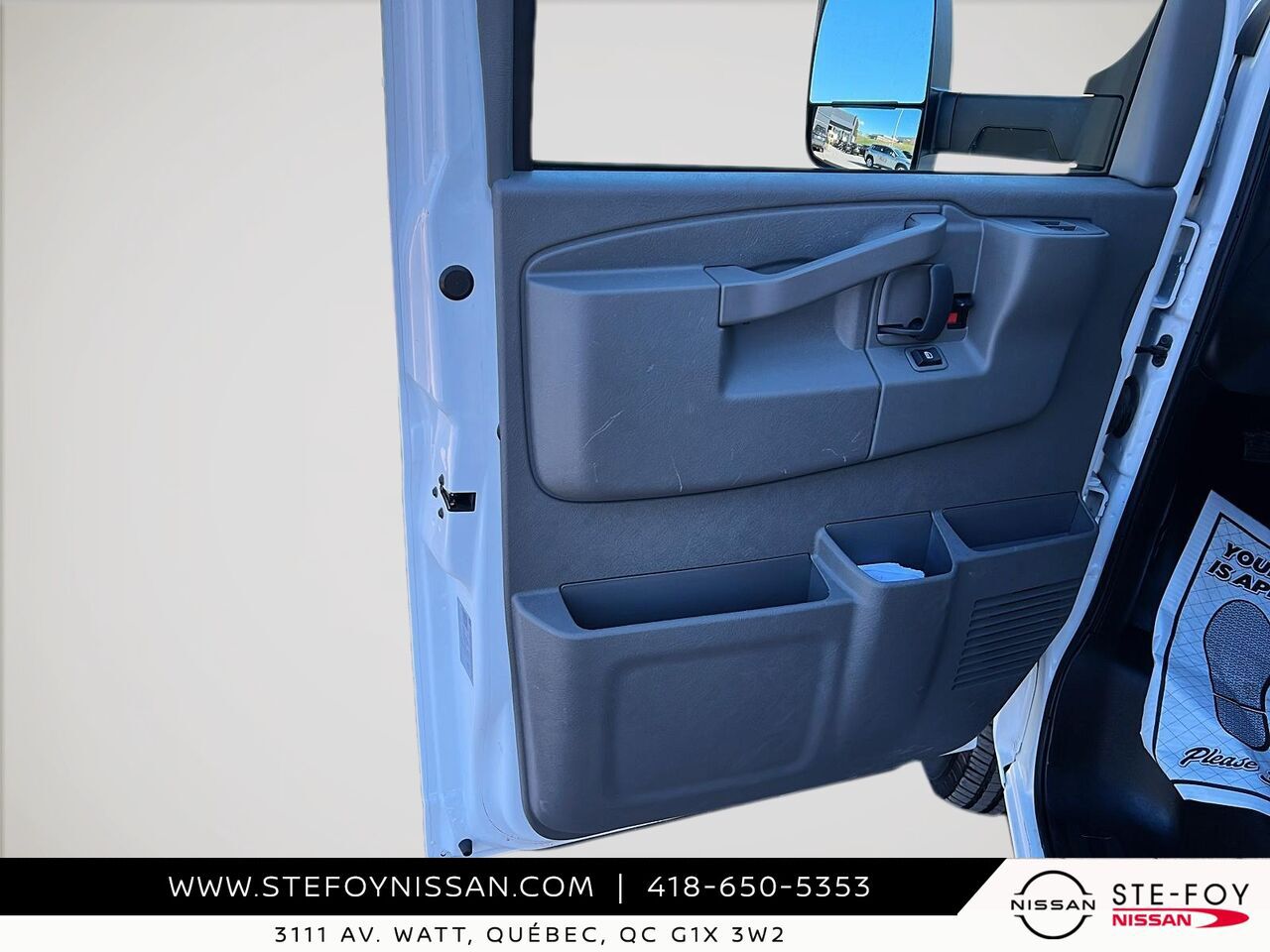2025 Chevrolet Fourgonnette commerciale tronqu&eacute;e Express White Ste-Foy - photo #10