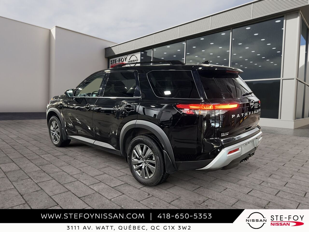 Nissan Pathfinder 2024 Noir Ste-Foy - photo #3