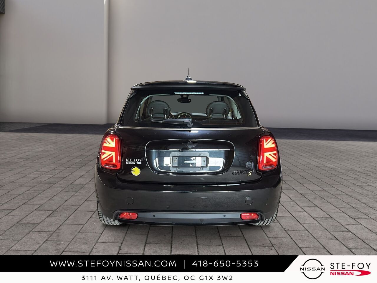 2023 MINI 3 portes COOPER SE ELECTRIQUE DUAL MOONROOF Black Ste-Foy - photo #2