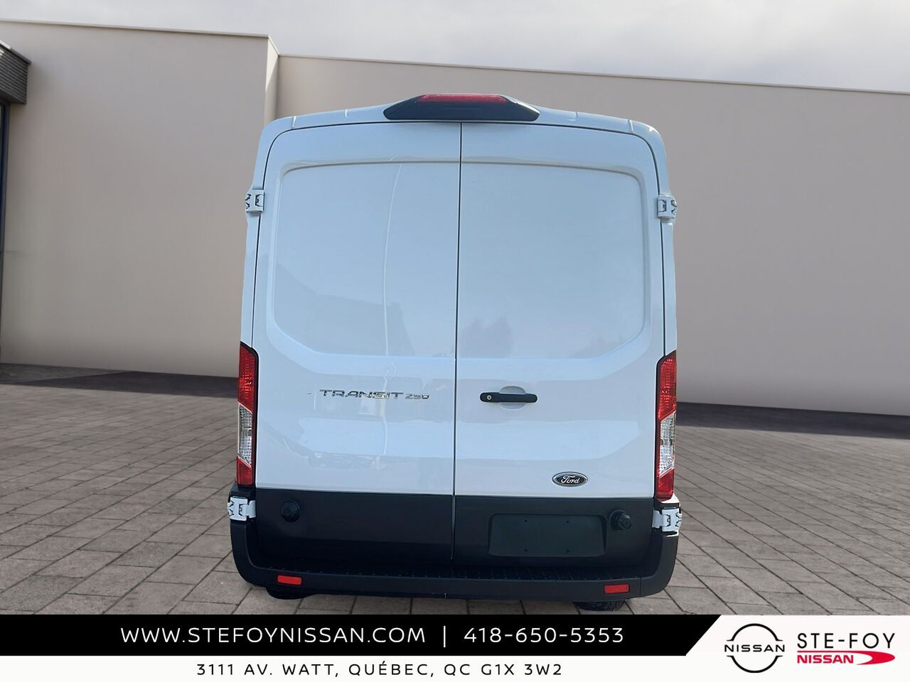 2024 Ford Transit 250 TOIT MOYEN White Ste-Foy - photo #2