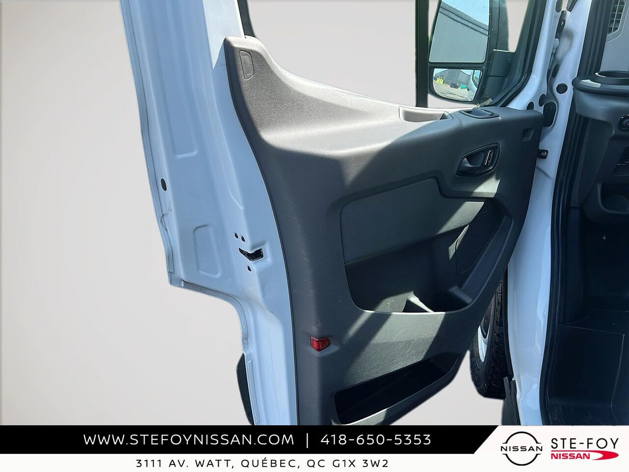 2024 Ford Transit 250 TOIT MOYEN White Ste-Foy - photo #10