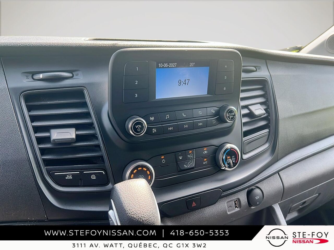 2024 Ford Transit 250 TOIT MOYEN White Ste-Foy - photo #17