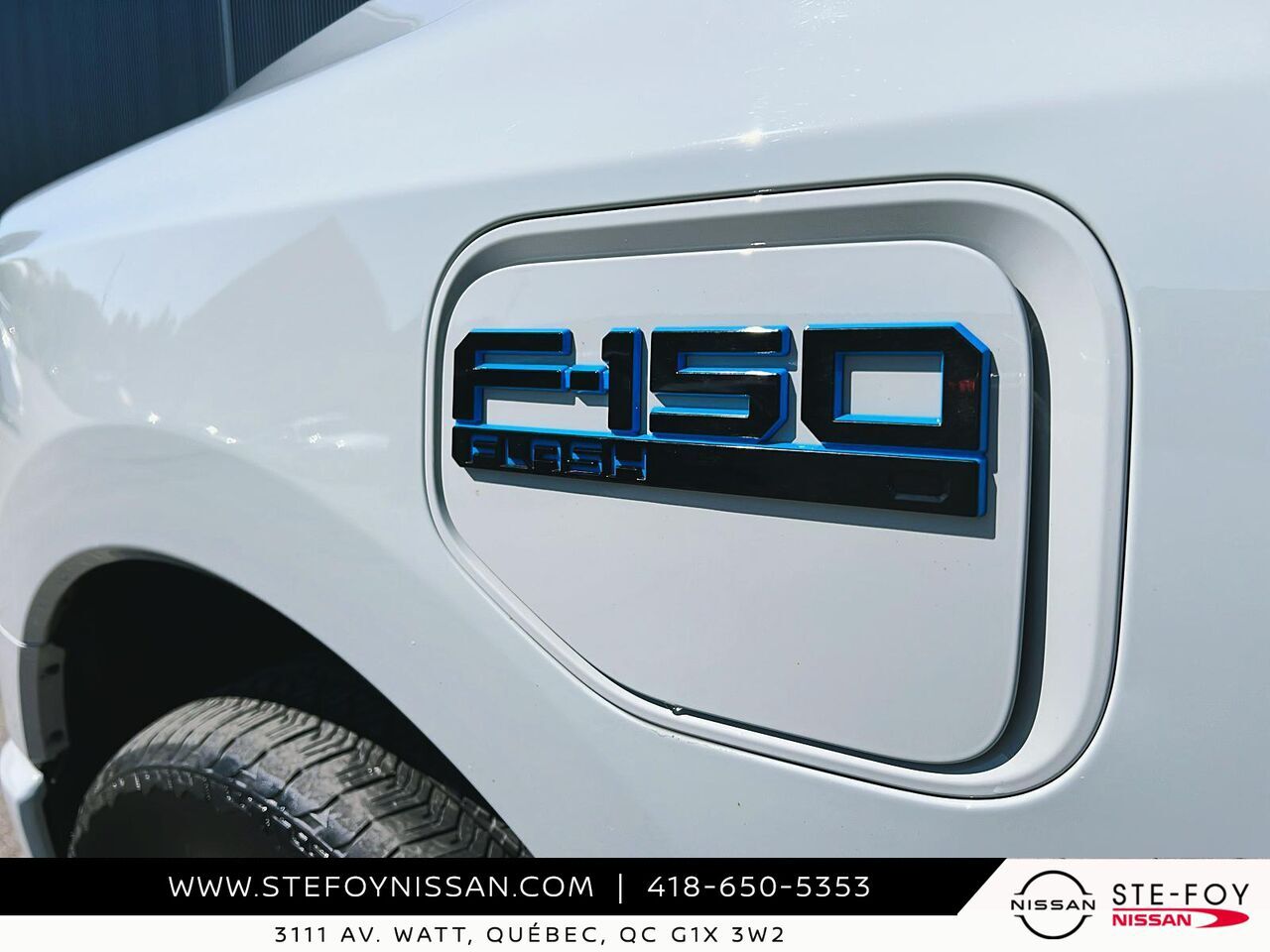 Ford F-150 Lightning FLASH LONG RANGE 2024 Gris Ste-Foy - photo #5