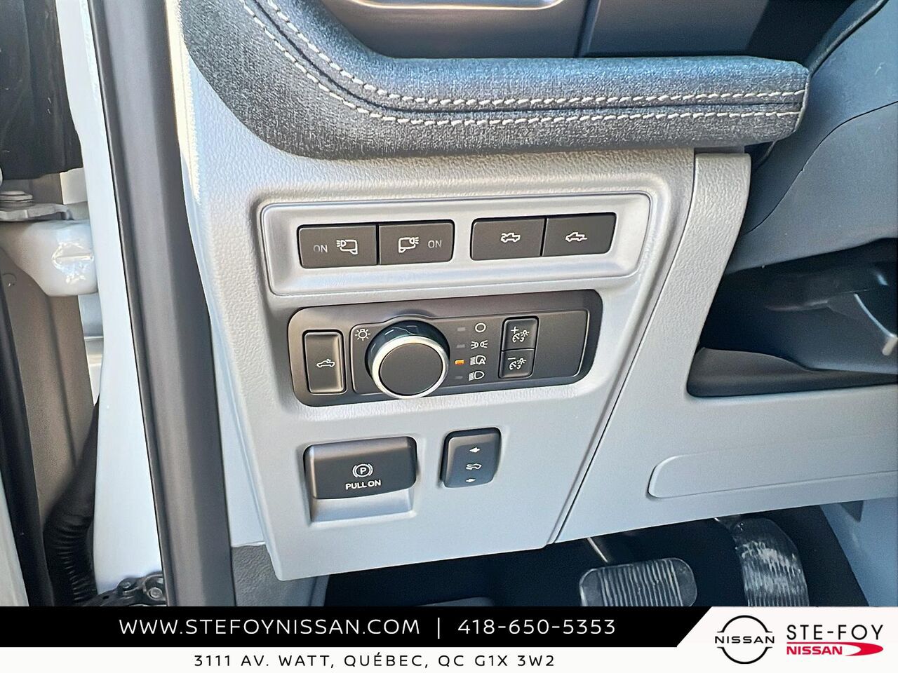 Ford F-150 Lightning FLASH LONG RANGE 2024 Gris Ste-Foy - photo #15