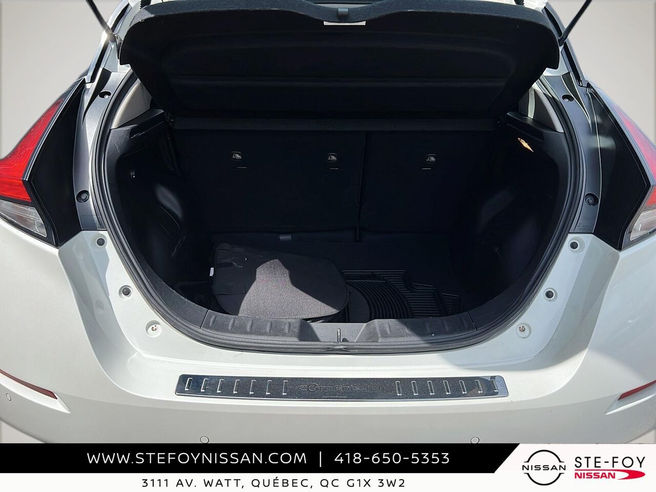 2021 Nissan LEAF SV 40 KWH White Ste-Foy - photo #5