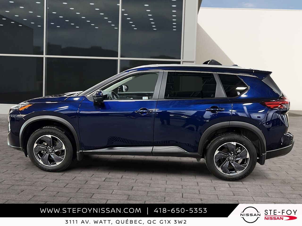 2024 Nissan Rogue SV Blue Ste-Foy - photo #4
