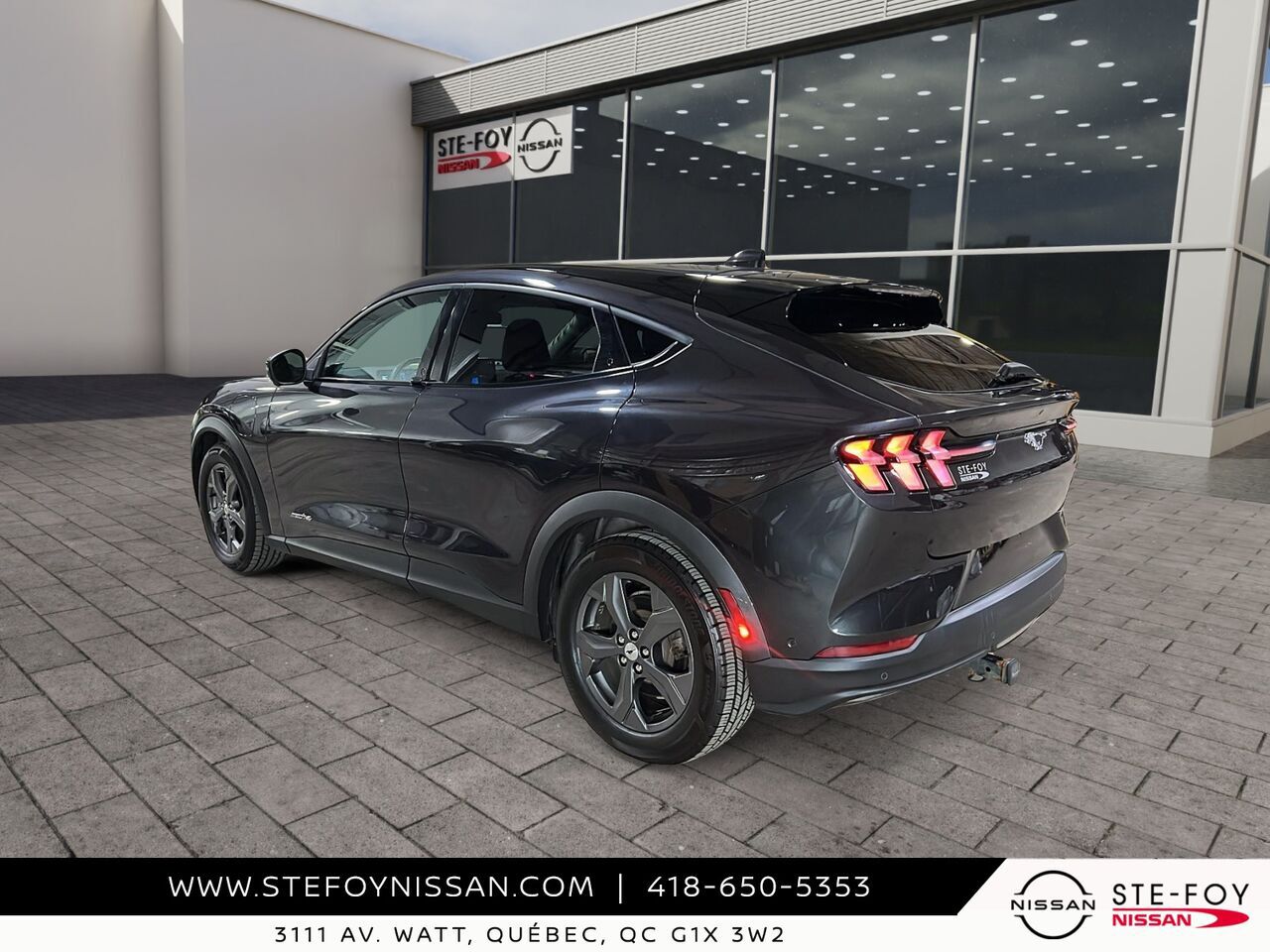 2022 Ford Mustang Mach-E select Black Ste-Foy - photo #3
