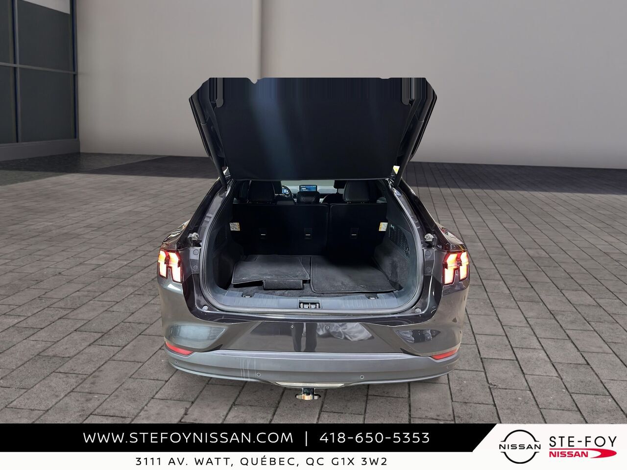 2022 Ford Mustang Mach-E select Black Ste-Foy - photo #5