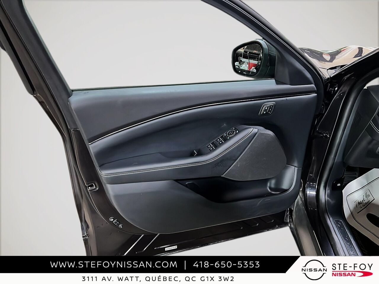2022 Ford Mustang Mach-E select Black Ste-Foy - photo #9