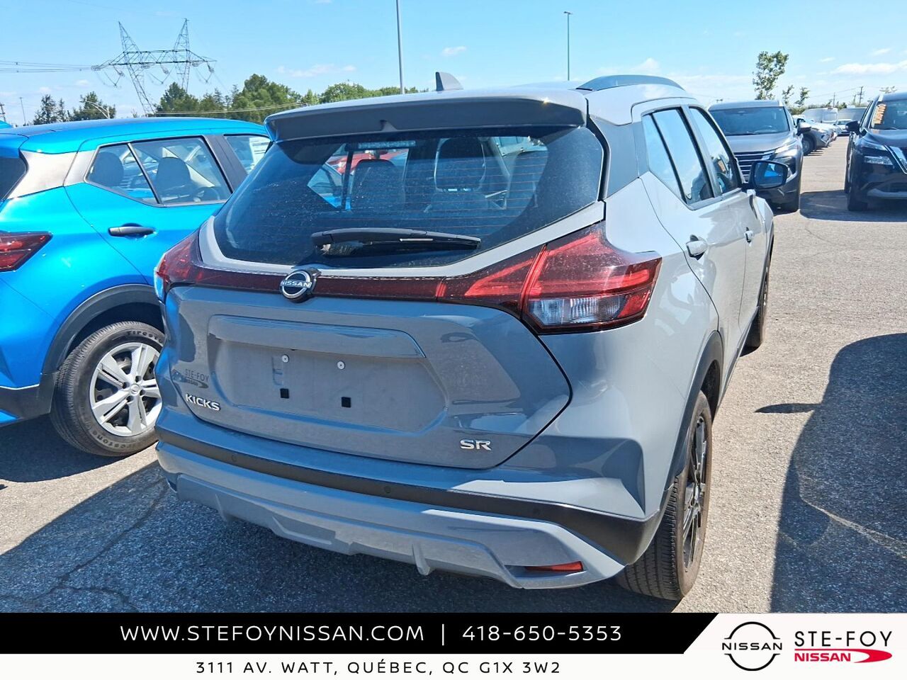 Nissan Kicks SR 2023 Gris Ste-Foy - photo #1
