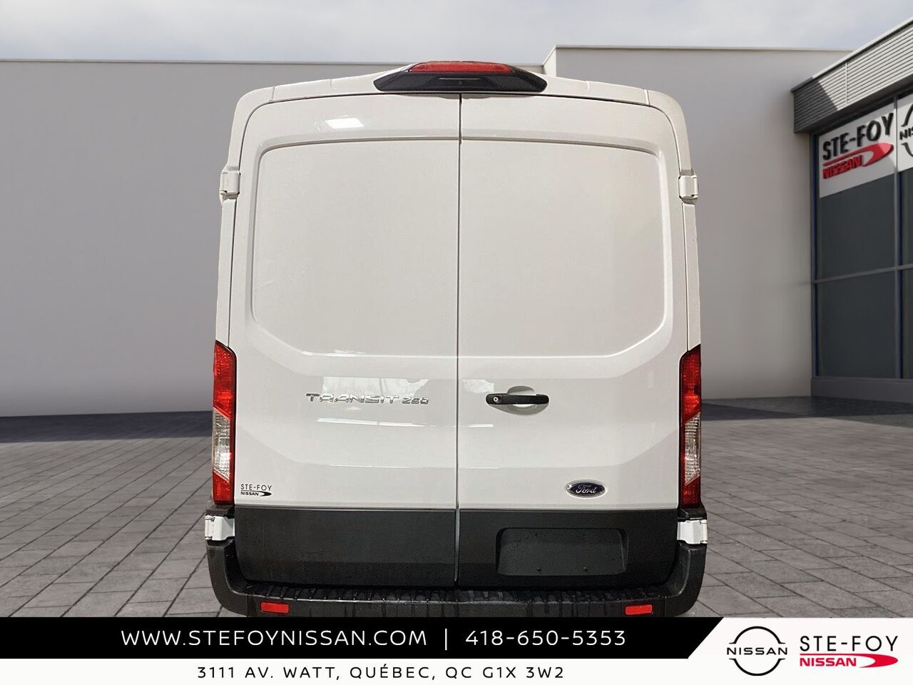 Ford Transit T-250 * TOIT MOYEN * R&Eacute;GULIER * RWD 2023 Blanc Ste-Foy - photo #2