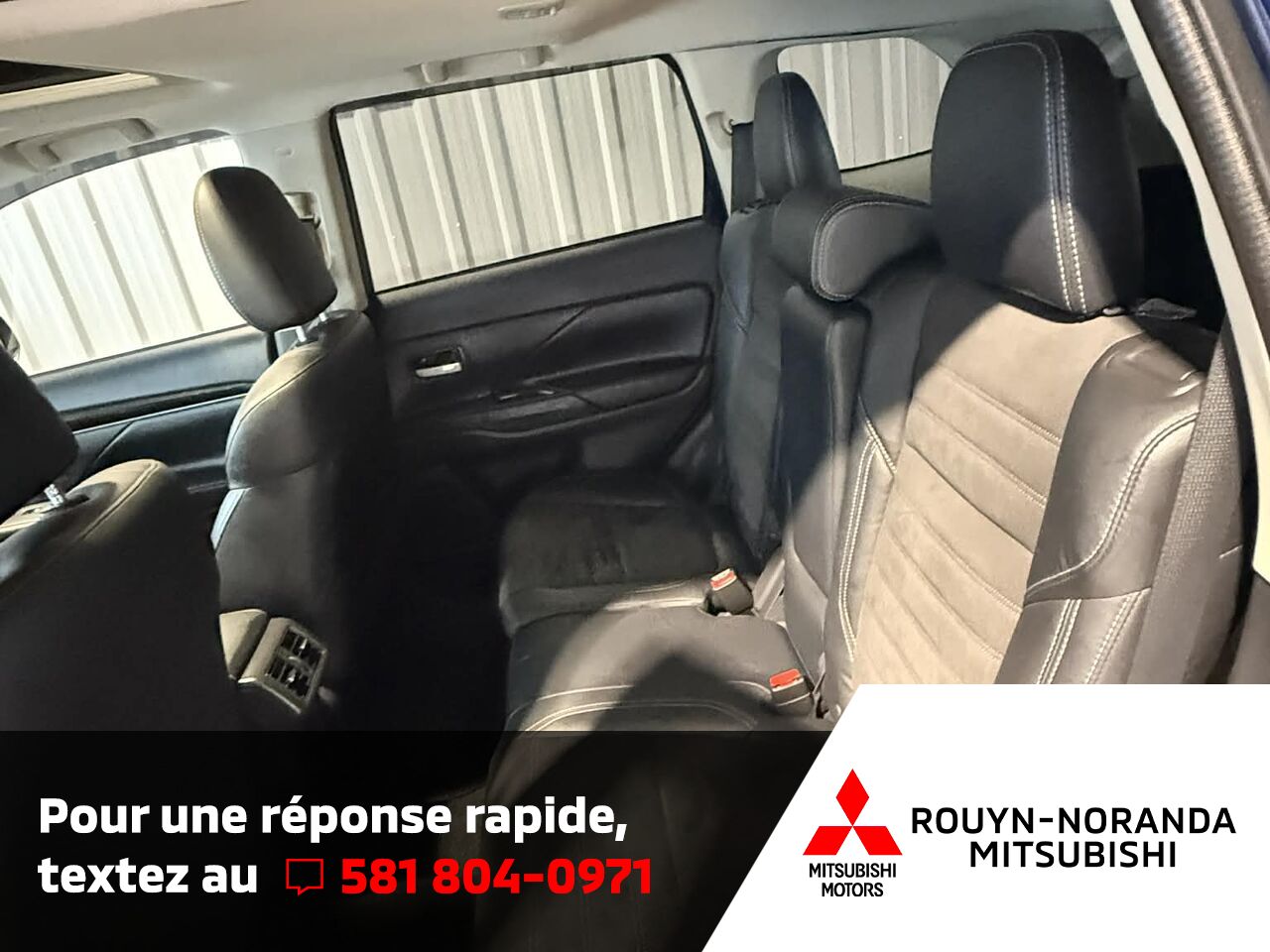 2020 Mitsubishi Outlander Blue Rouyn-Noranda - photo #11