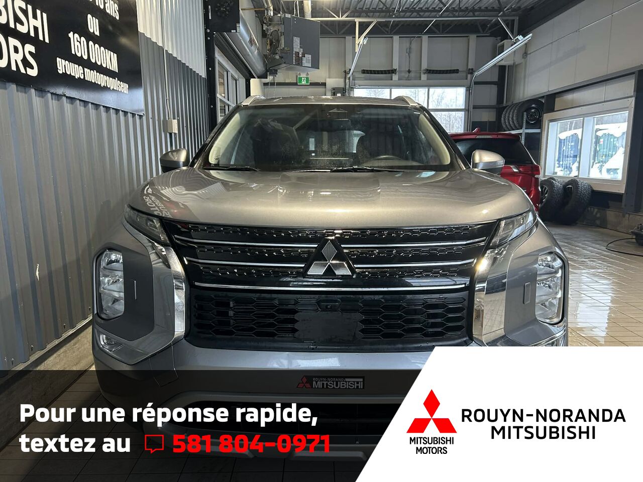 2023 Mitsubishi Outlander Grey Rouyn-Noranda - photo #1