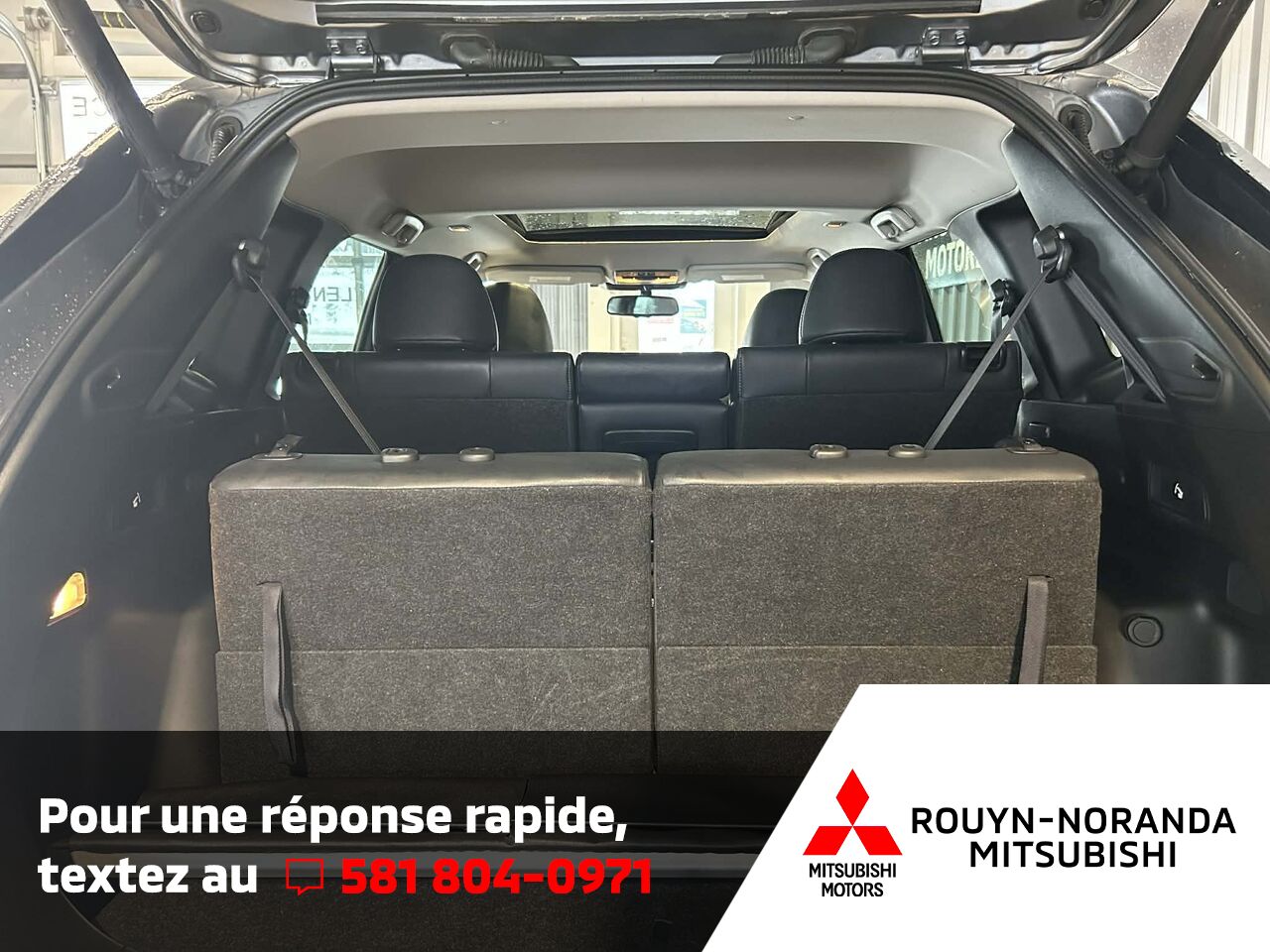 2023 Mitsubishi Outlander Grey Rouyn-Noranda - photo #6