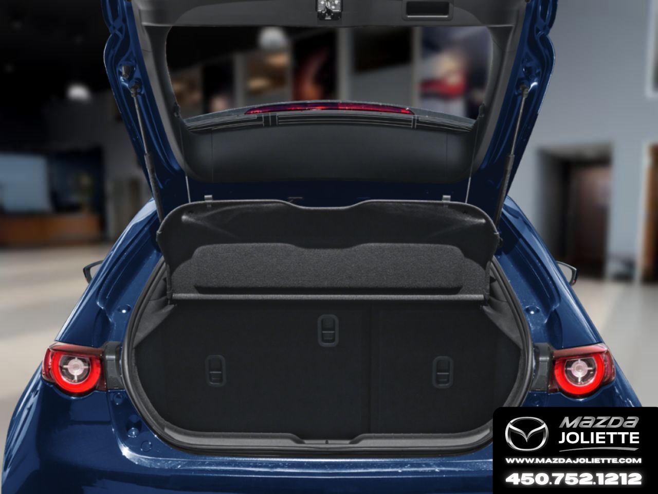 MAZDA Mazda3 Sport 2026 Bleu cristal fonc&eacute; mica Notre-Dame-des-Prairies - photo #9