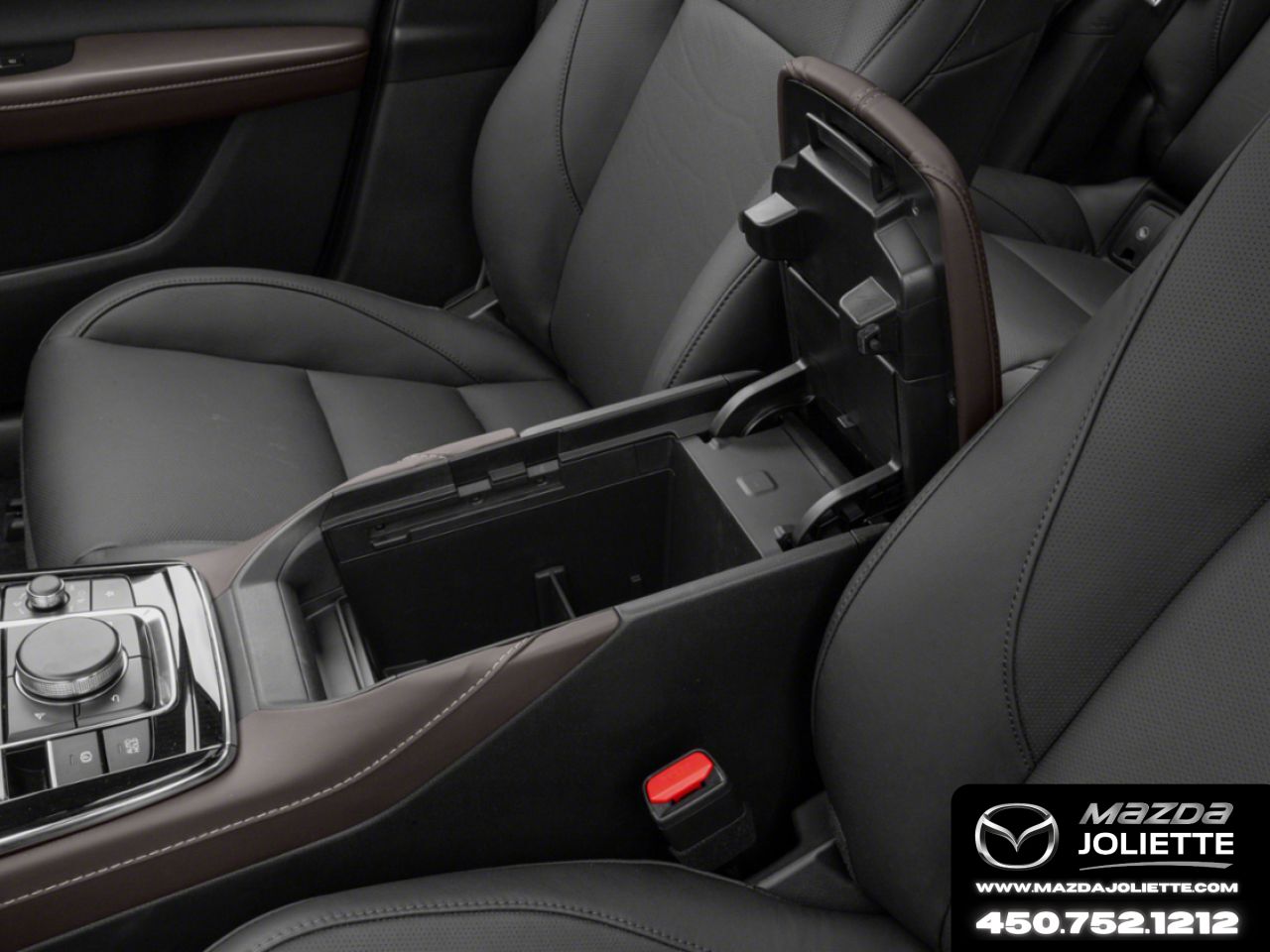 MAZDA CX-30 2026 Gris polym&eacute;tal m&eacute;tallis&eacute; Notre-Dame-des-Prairies - photo #4